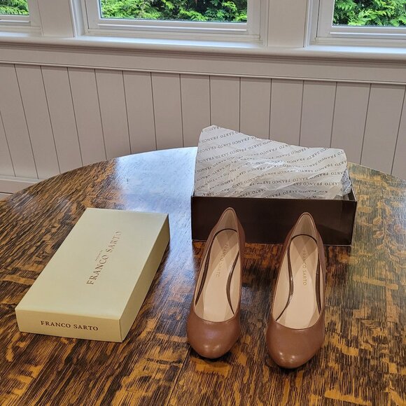 Like New Franco Sarto Wedge Heels. Tan Nude/Caramel. 7. Immaculate. Original box - Picture 2 of 15